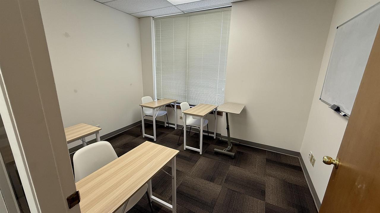 210 - 5511 West Boulevard, Vancouver, BC