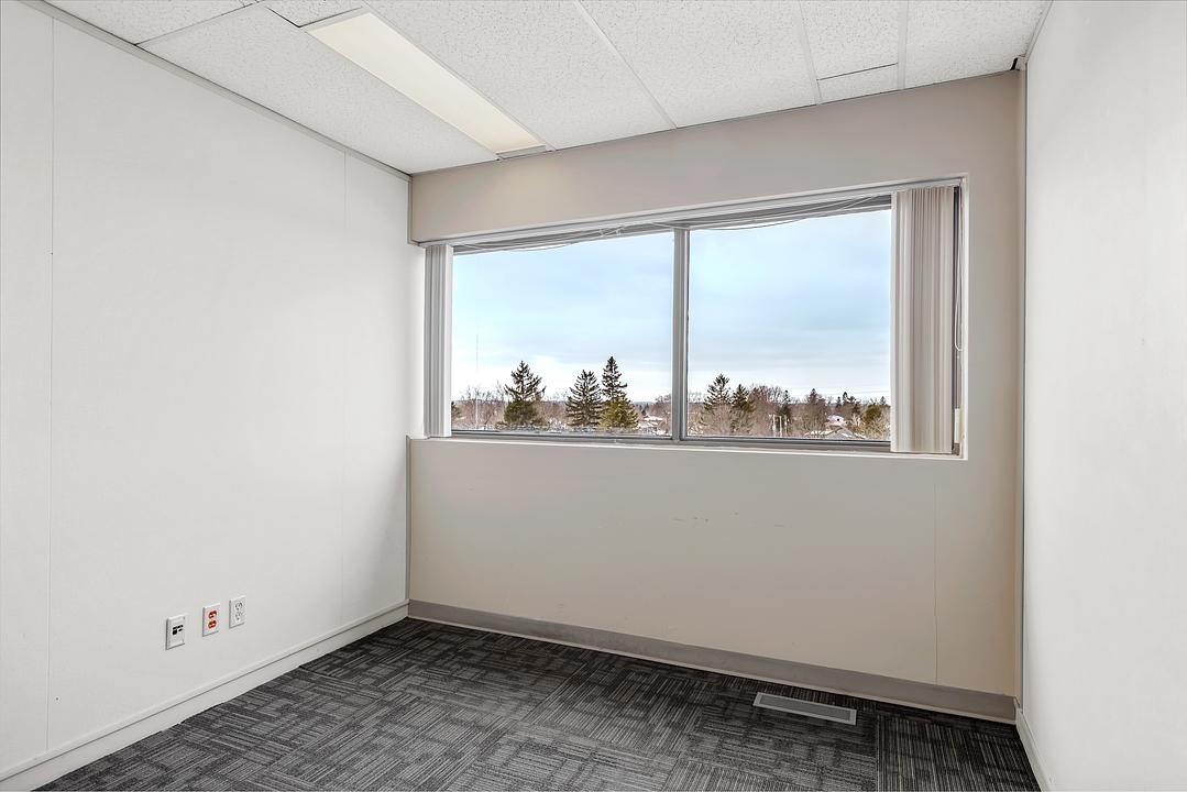 303 - 1580 Merivale Road, Ottawa, ON