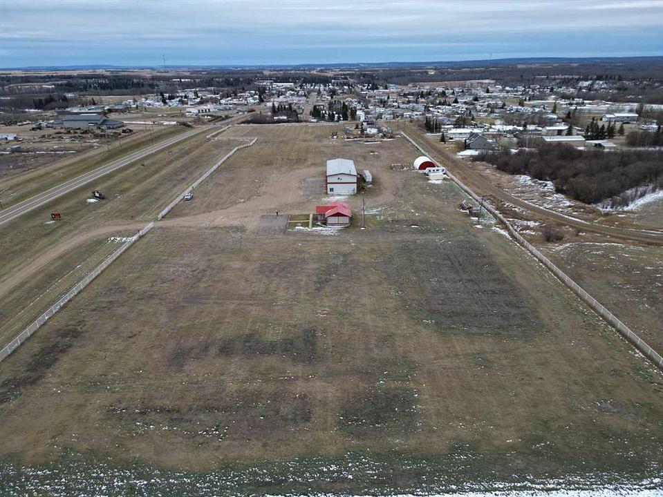 902 Main Street, Manning, AB