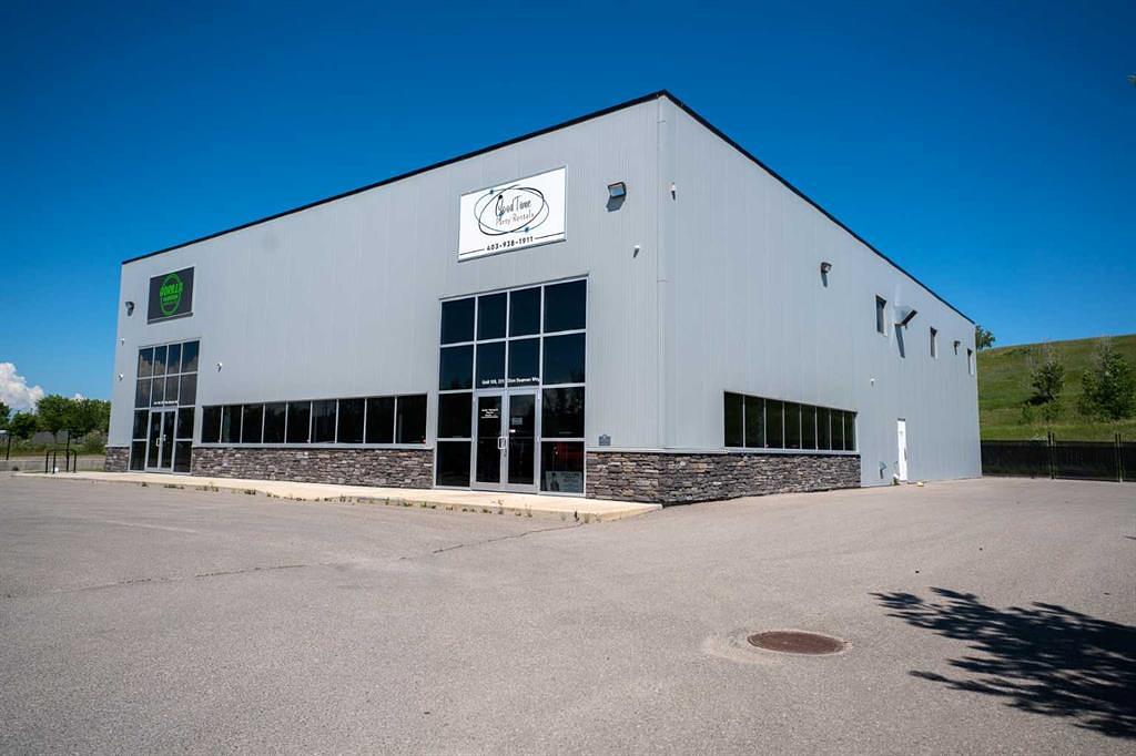 105 - 231 Don Seaman Way, Okotoks, AB