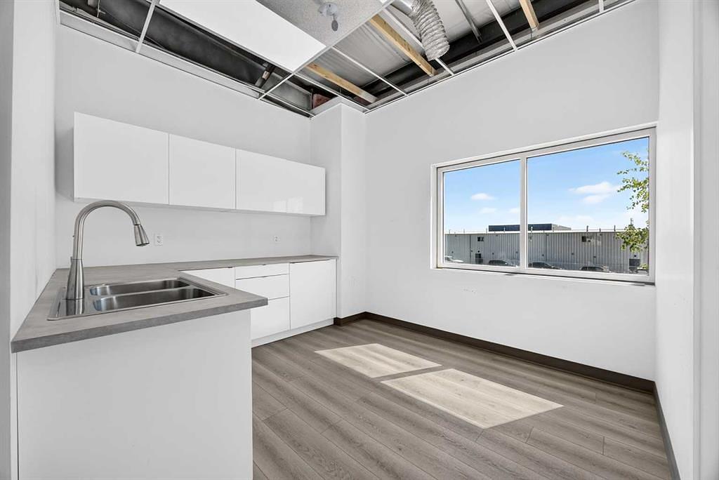 240086 Frontier Crescent, Rocky View County, AB
