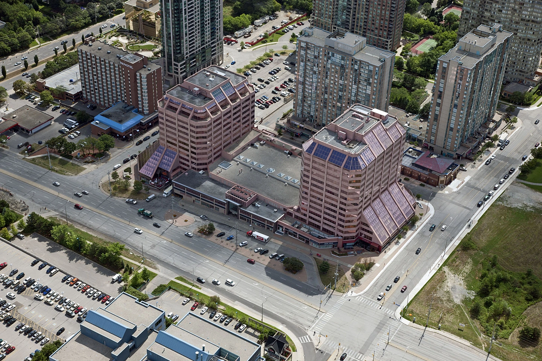 400 - 90 Burnhamthorpe Road West, Mississauga, ON