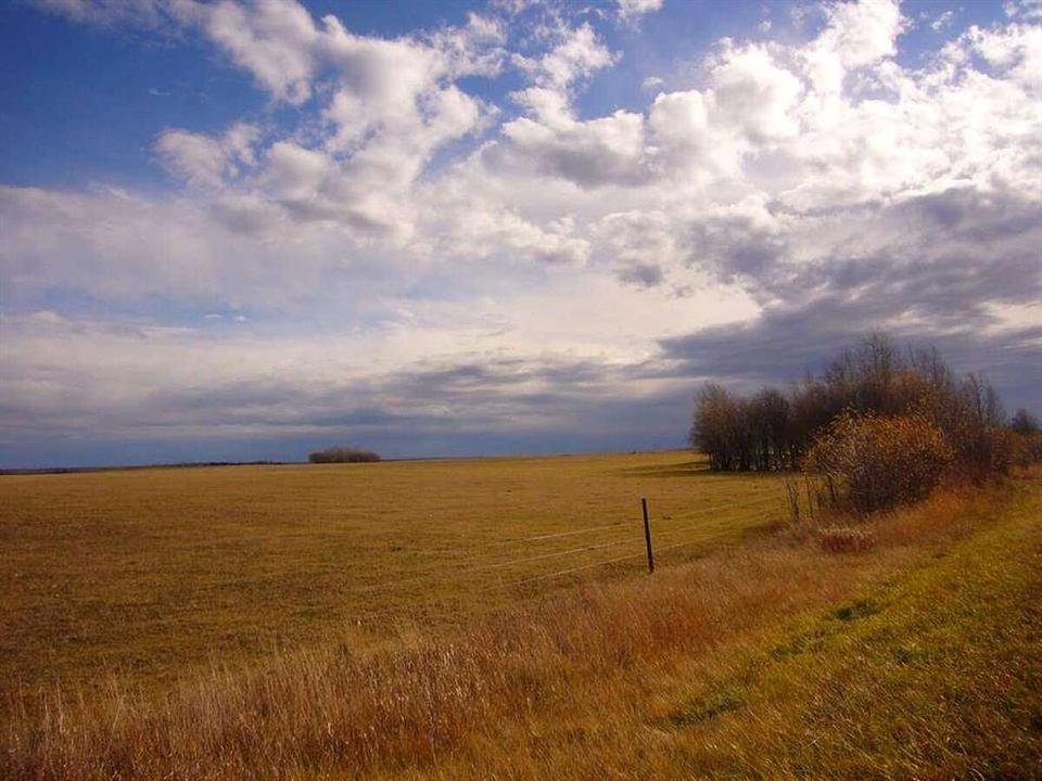 33-82-19-W5, Rural Northern Sunrise County, AB