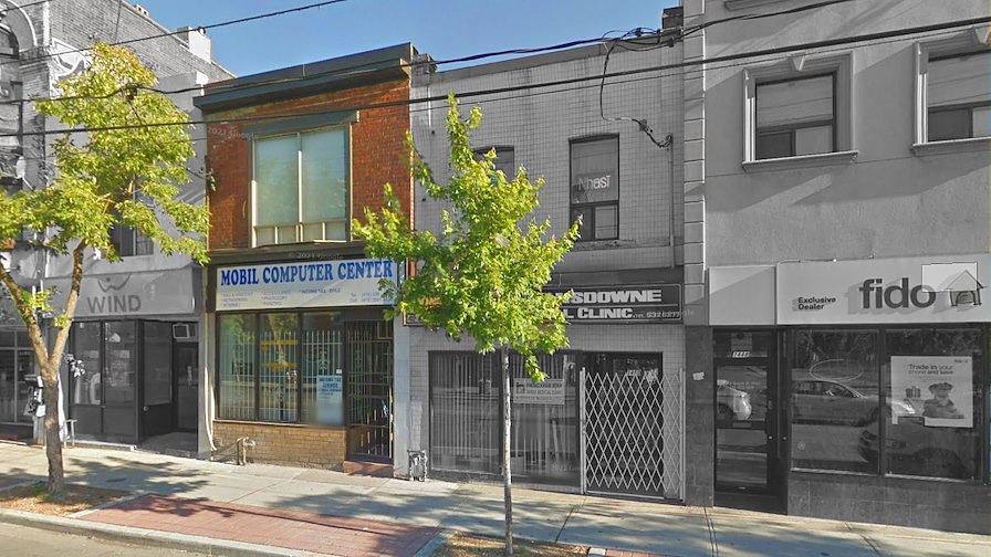 1452 Queen Street West, Toronto, ON