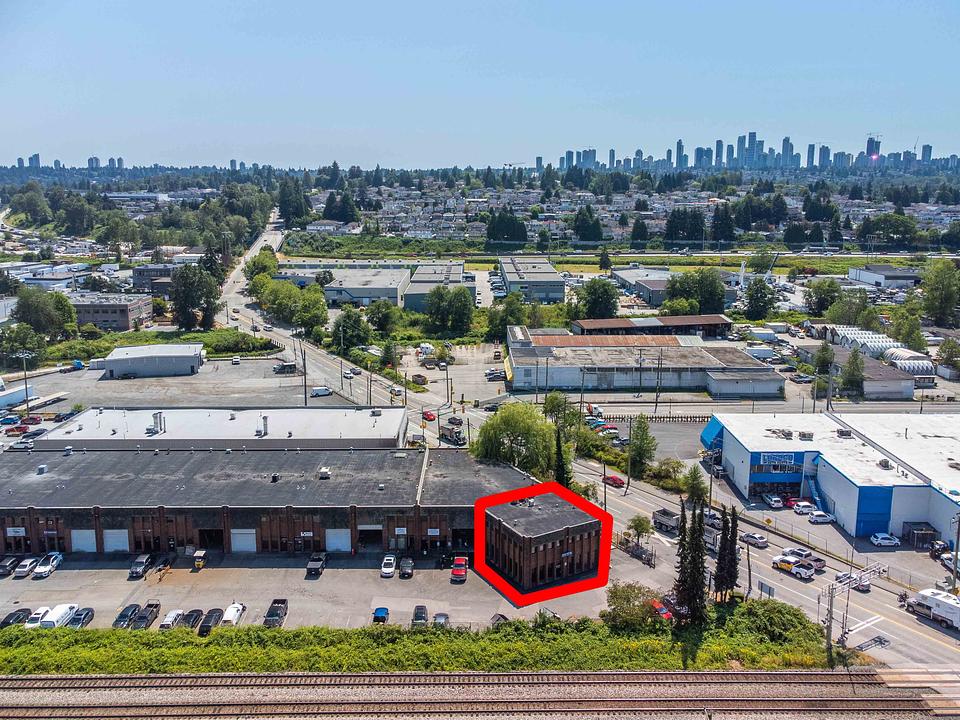101 - 2544 Douglas Road, Burnaby, BC