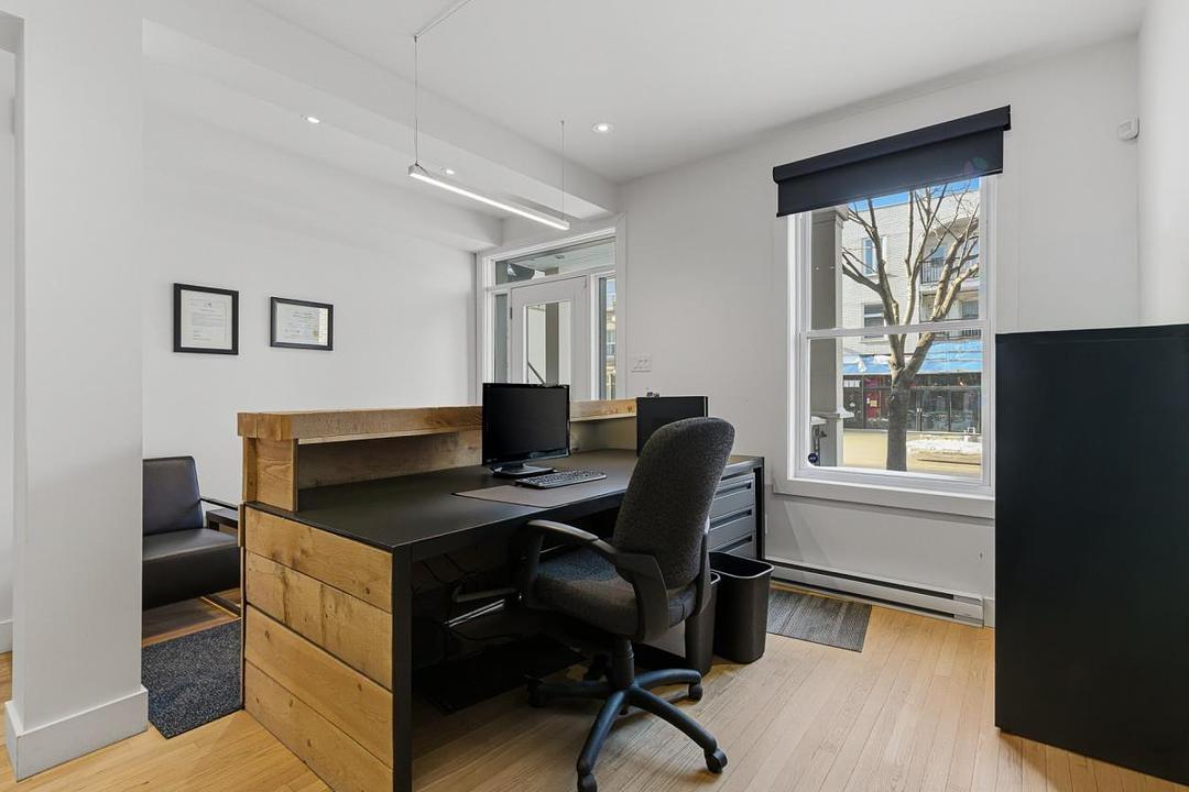 ENITRE BUILDING - 1332 Rue Beaubien Est, Montréal, QC