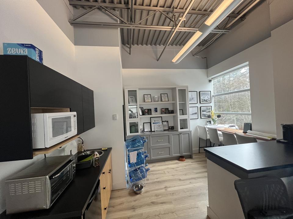 212 - 2411 Dollarton Hwy, North Vancouver, BC