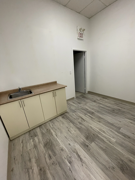 2140-28 - 2150 Winston Park Drive, Oakville, ON