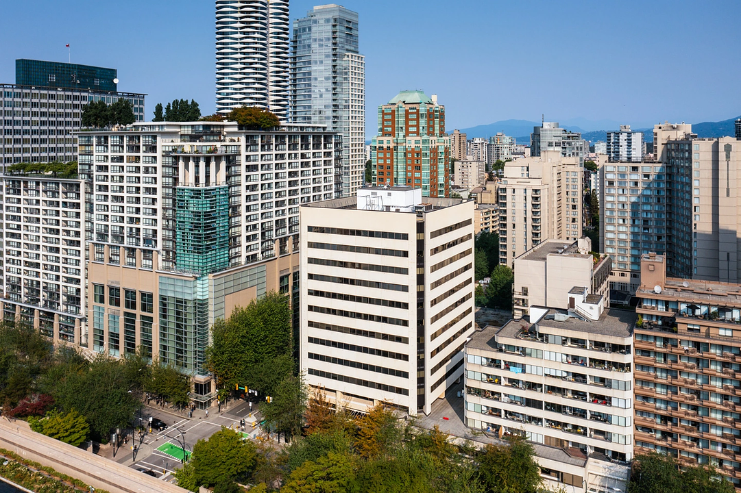 00857 - 865 Hornby Street, Vancouver, BC