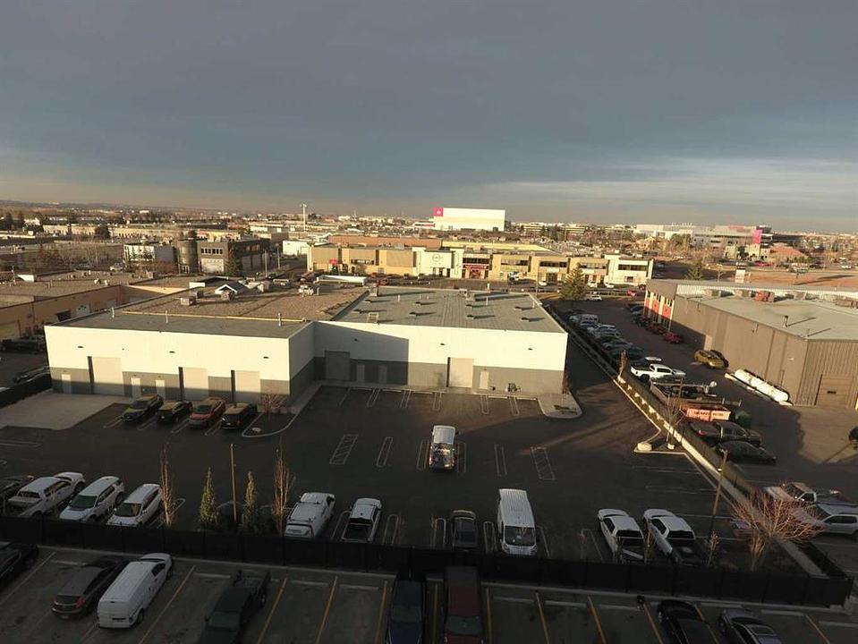 1 - 2315 30 Avenue Northeast, Calgary, AB