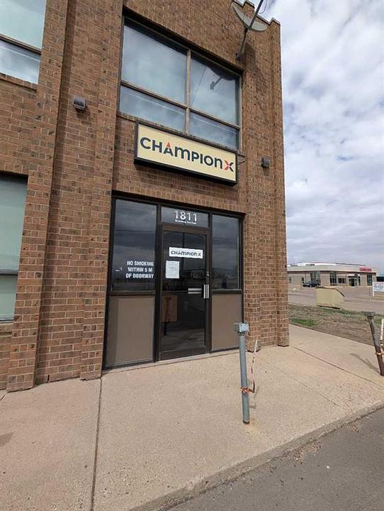 1811 Broadway Avenue East, Redcliff, AB