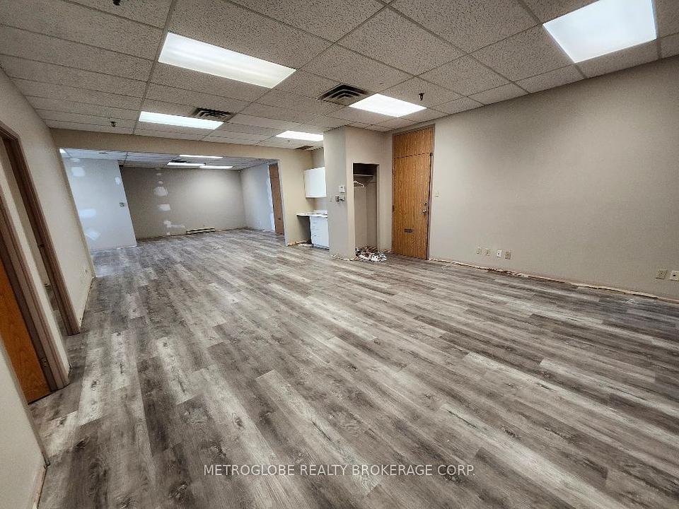201-203 - 5511 Tomken Road, Mississauga, ON