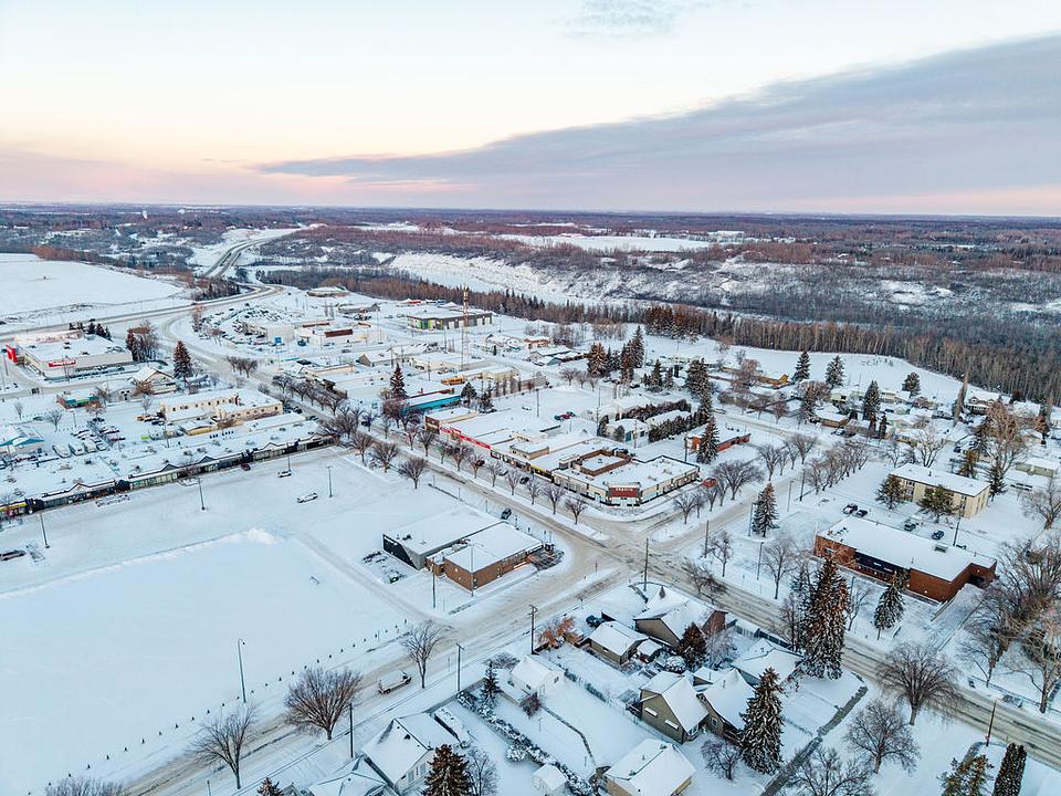 34 Athabasca Avenue, Devon, AB
