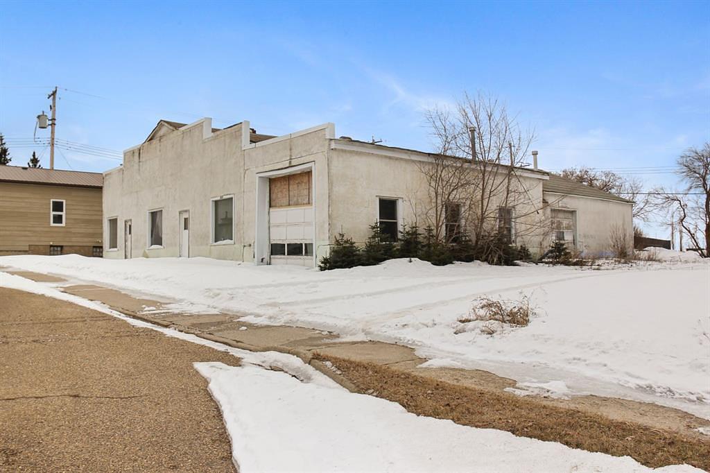 5019 52 Avenue, Viking, AB