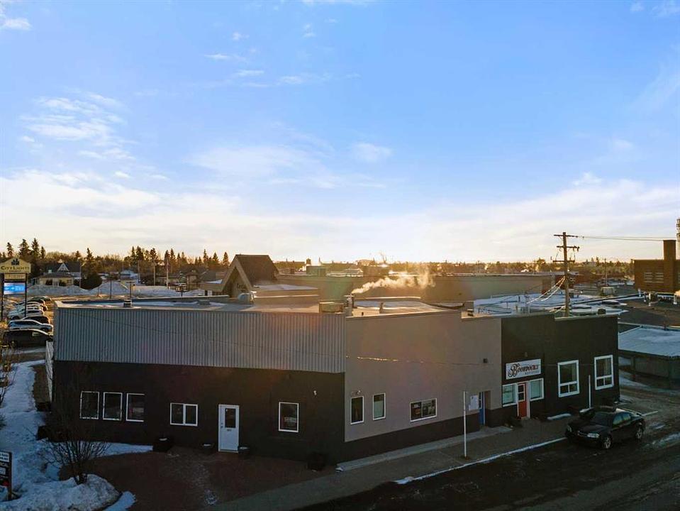4803 50 Avenue, Camrose, AB