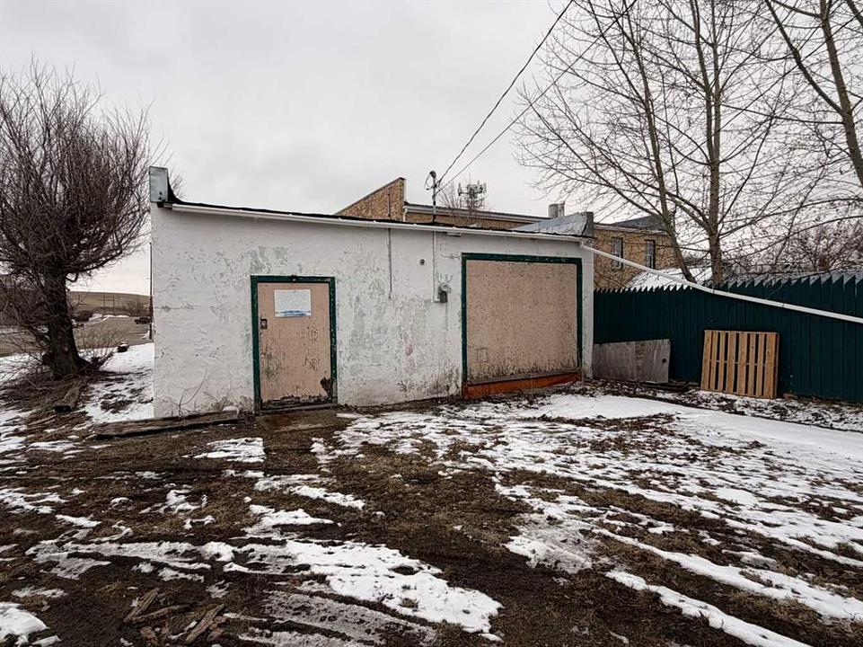 416 Caradoc Avenue, Carbon, AB