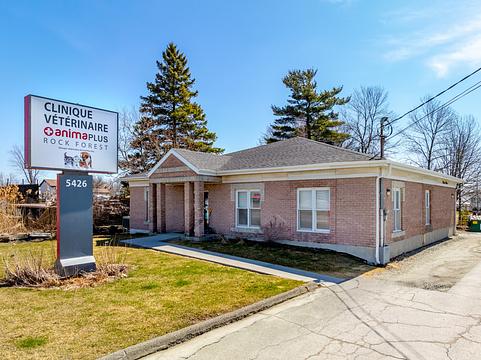Veterinary Clinic Portfolio, Huit emplacements, QC