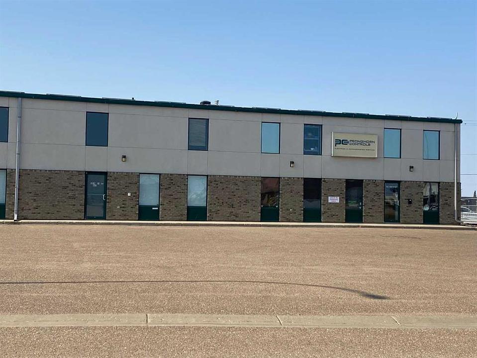 1,2,3 - 5914 51 Avenue, Lloydminster, AB