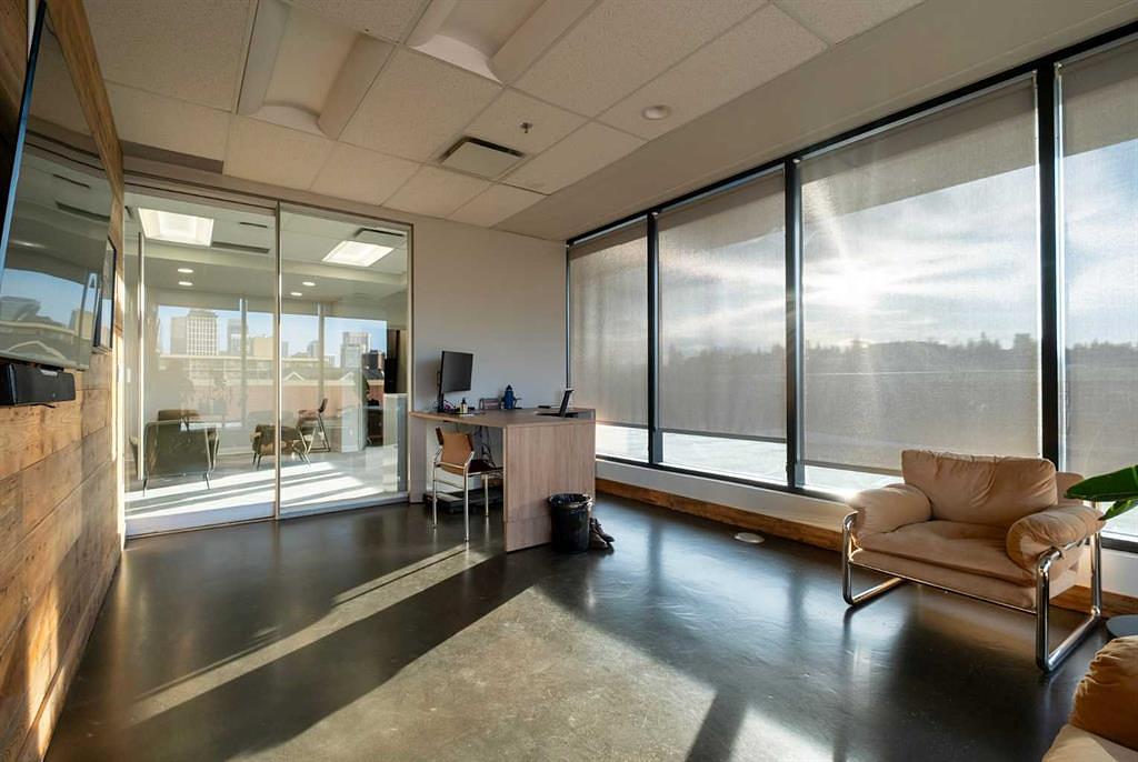 400 - 2207 4 Street Southwest, Calgary, AB