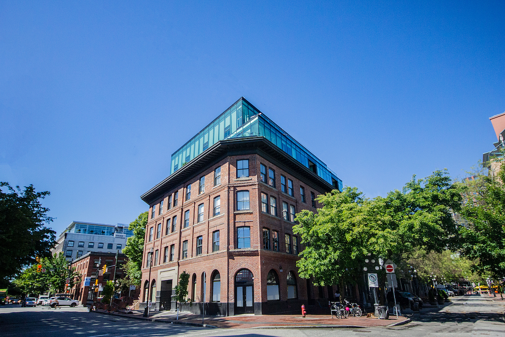 99 Powell St, Vancouver, BC
