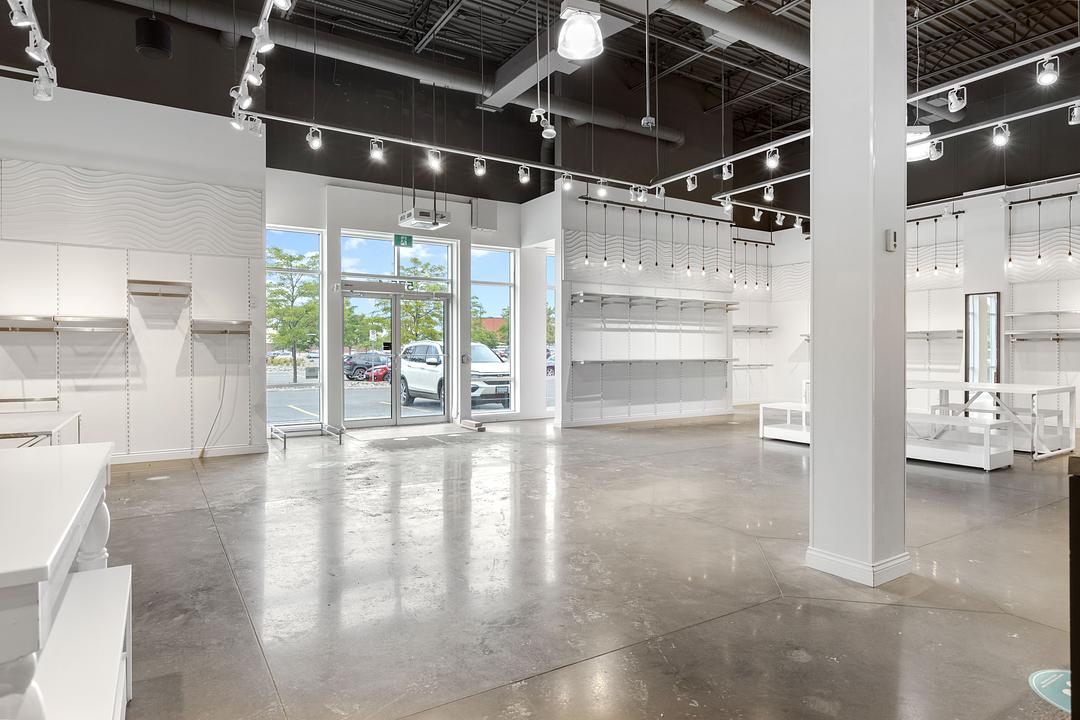 4 - 575 Industrial Avenue, Ottawa, ON