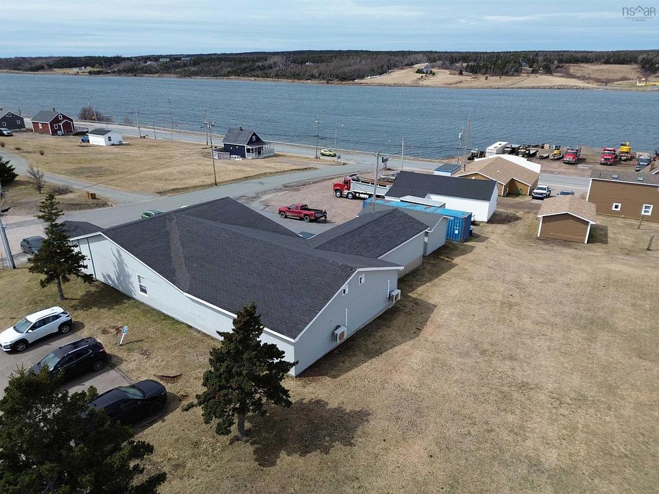 15 Pere Goirrior Avenue, Chéticamp, NS
