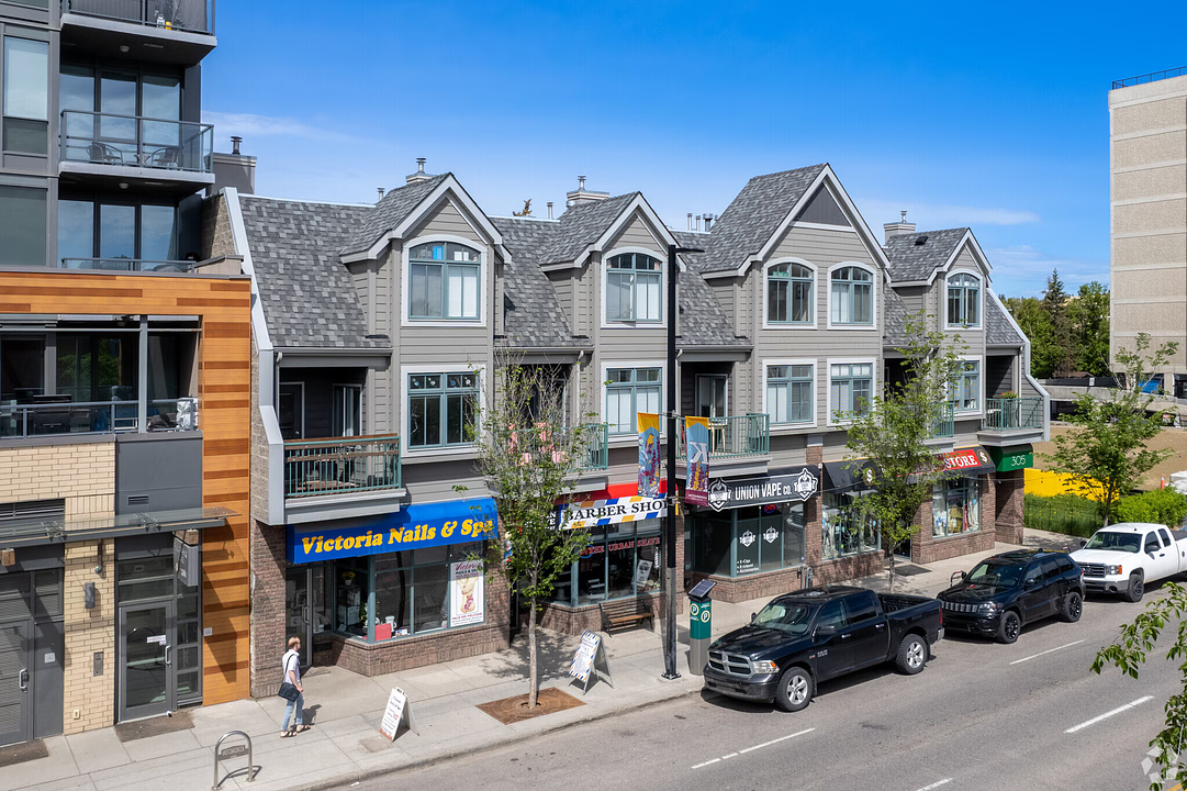 103 - 305 10 Street Northwest, Calgary, AB