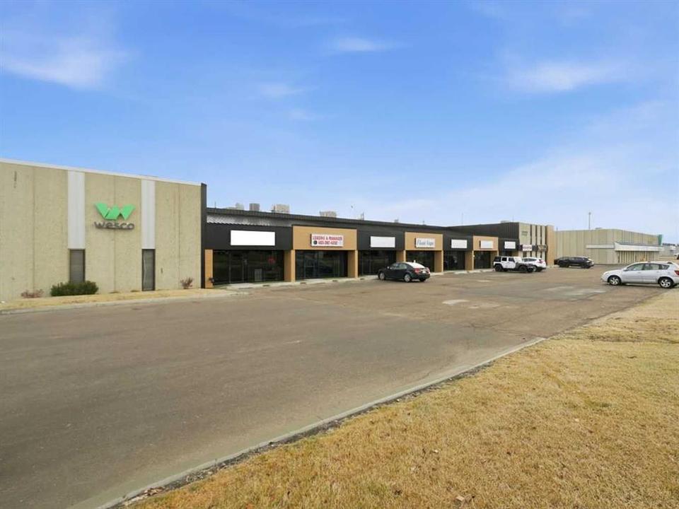 21 - 1-7727 50 Avenue, Red Deer, AB