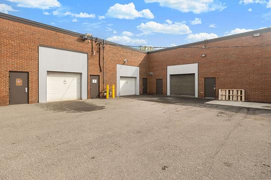 1490 Star Top Rd, Ottawa, ON
