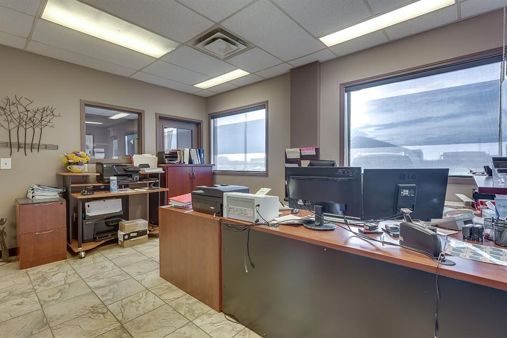 44 Avenue, Ponoka, AB