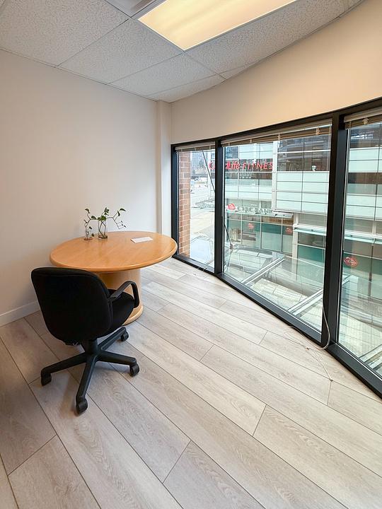 202 - 4555 Kingsway, Burnaby, BC