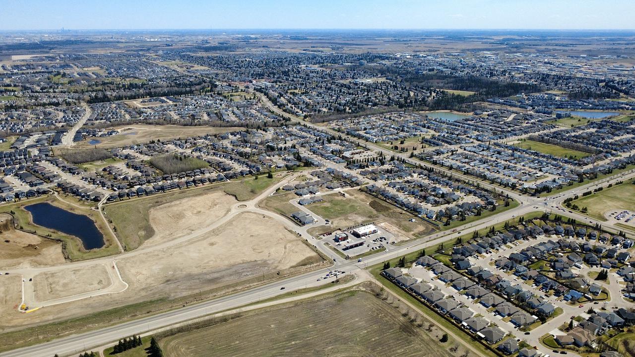 Jennifer Heil Way, Spruce Grove, AB