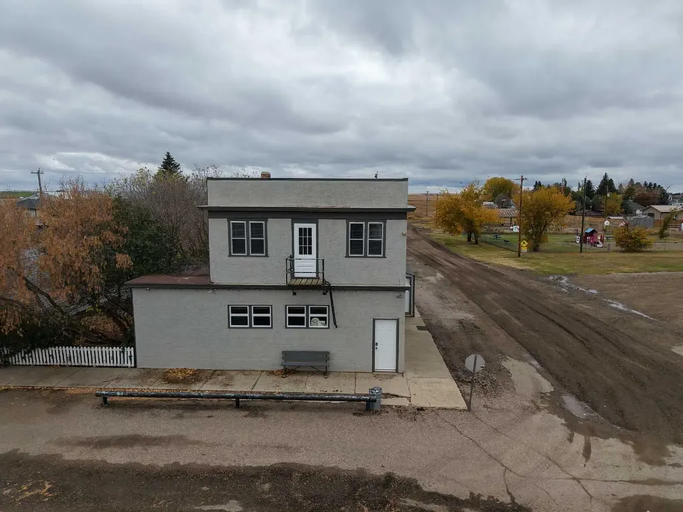 218 Main Street, Burdett, AB