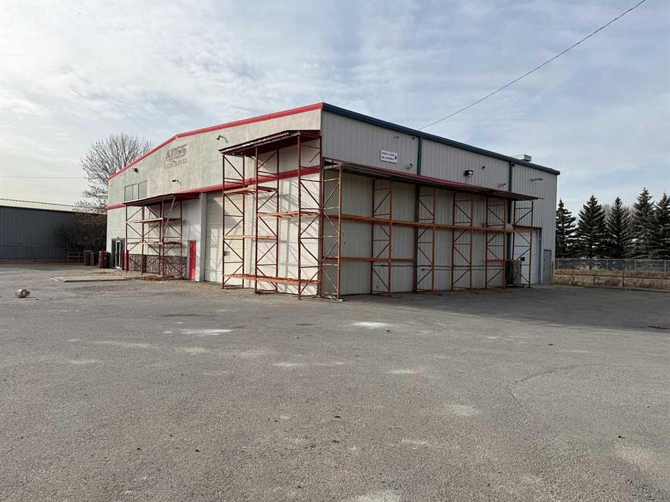 3296 44 Avenue Southeast, Calgary, AB