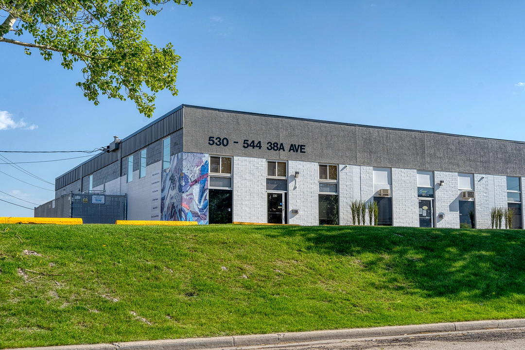 540 - 544 38A Avenue Southeast, Calgary, AB