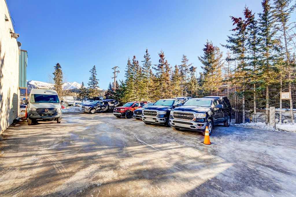 106 - Jay Street, Banff, AB