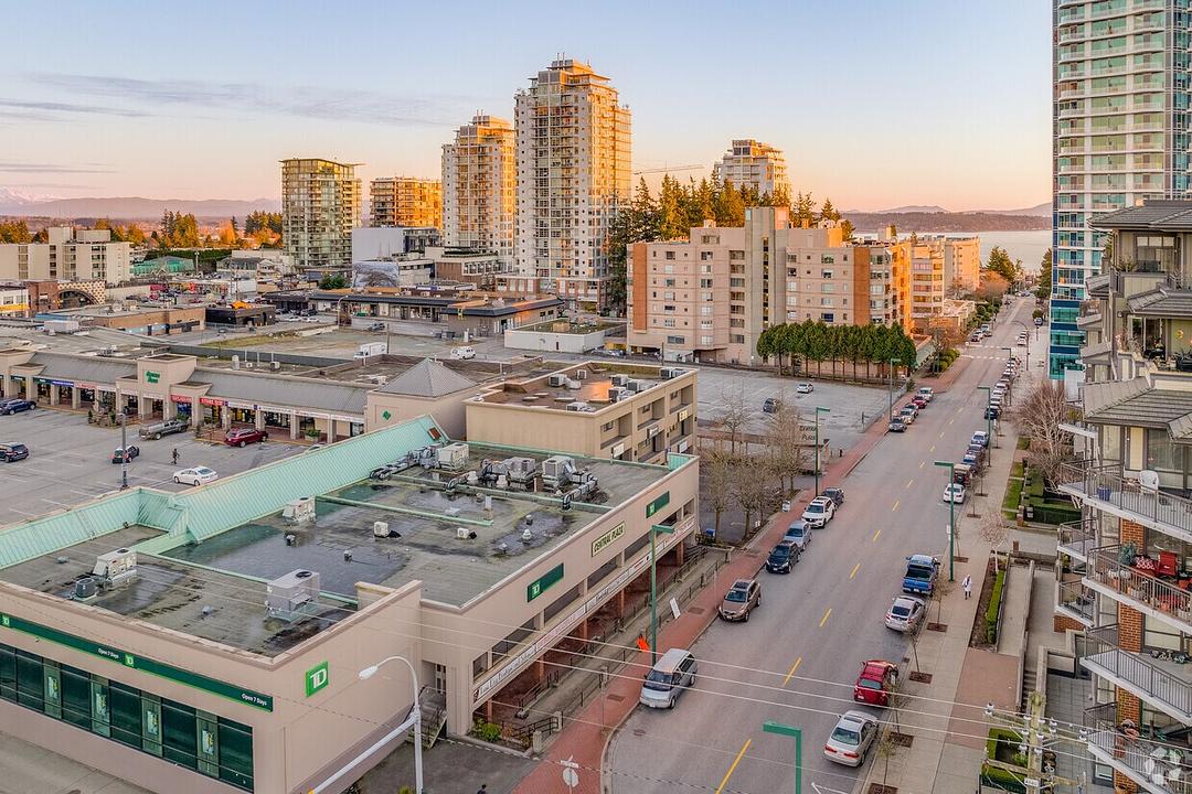 300 - 1538 Foster St, White Rock, BC