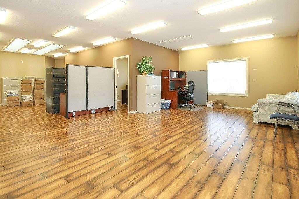 49A Avenue, Bentley, AB
