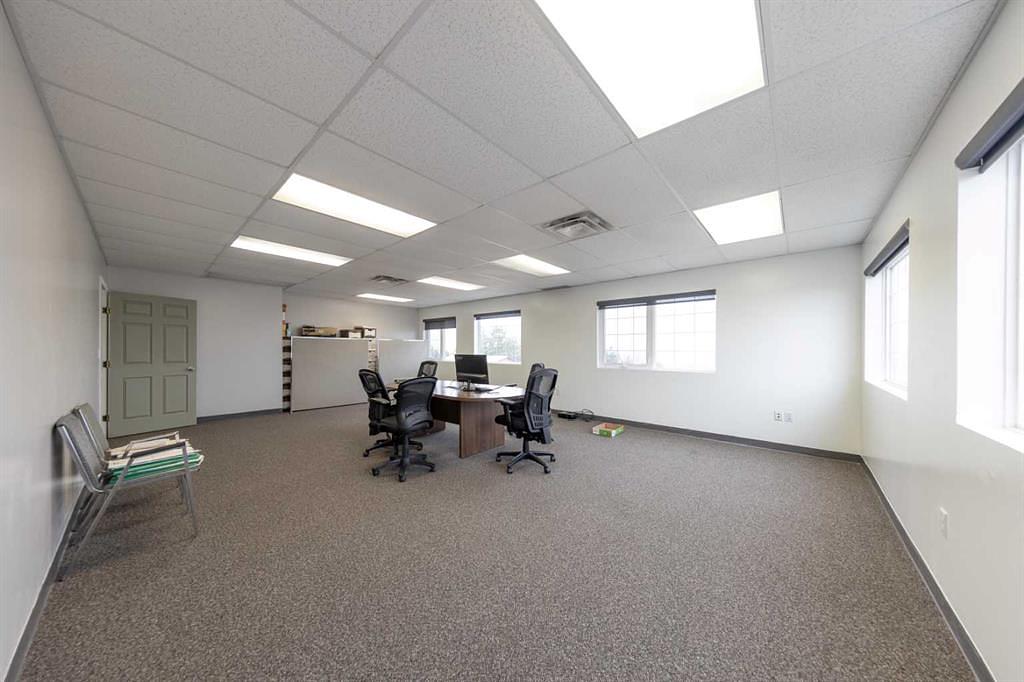 5912 50 Avenue, Lloydminster, AB