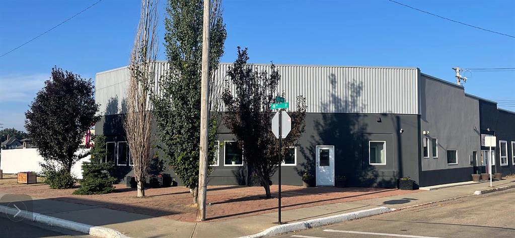 4803 50 Avenue, Camrose, AB