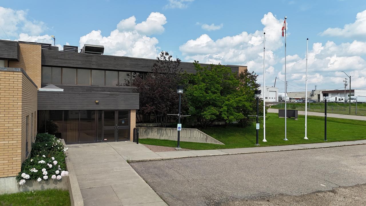5516 Industrial Road, Rocky Rapids, AB