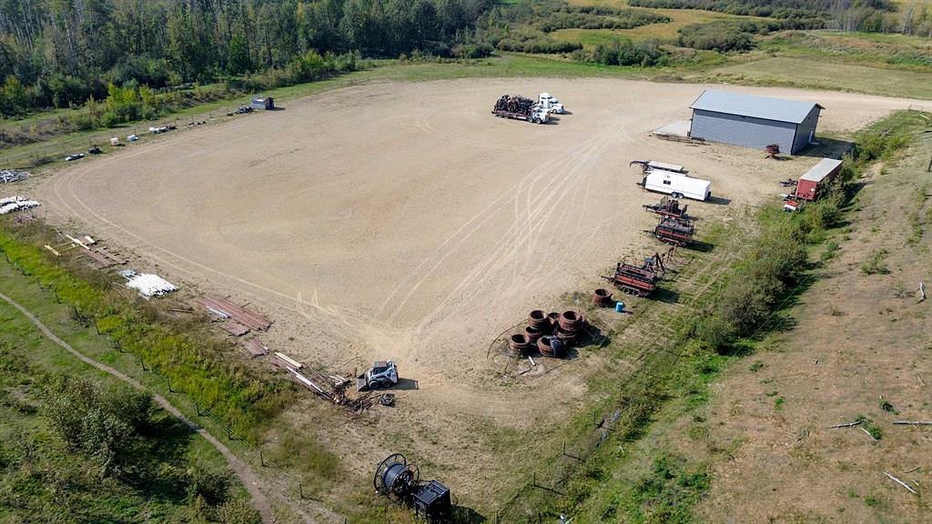 Township Road 400, Lacombe County, AB