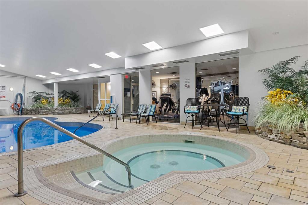 204 - 4603 Varsity Drive Northwest, Calgary, AB