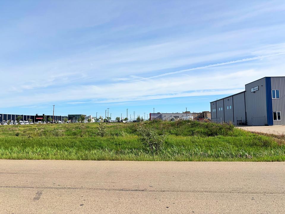 3916 82 Avenue, Leduc, AB