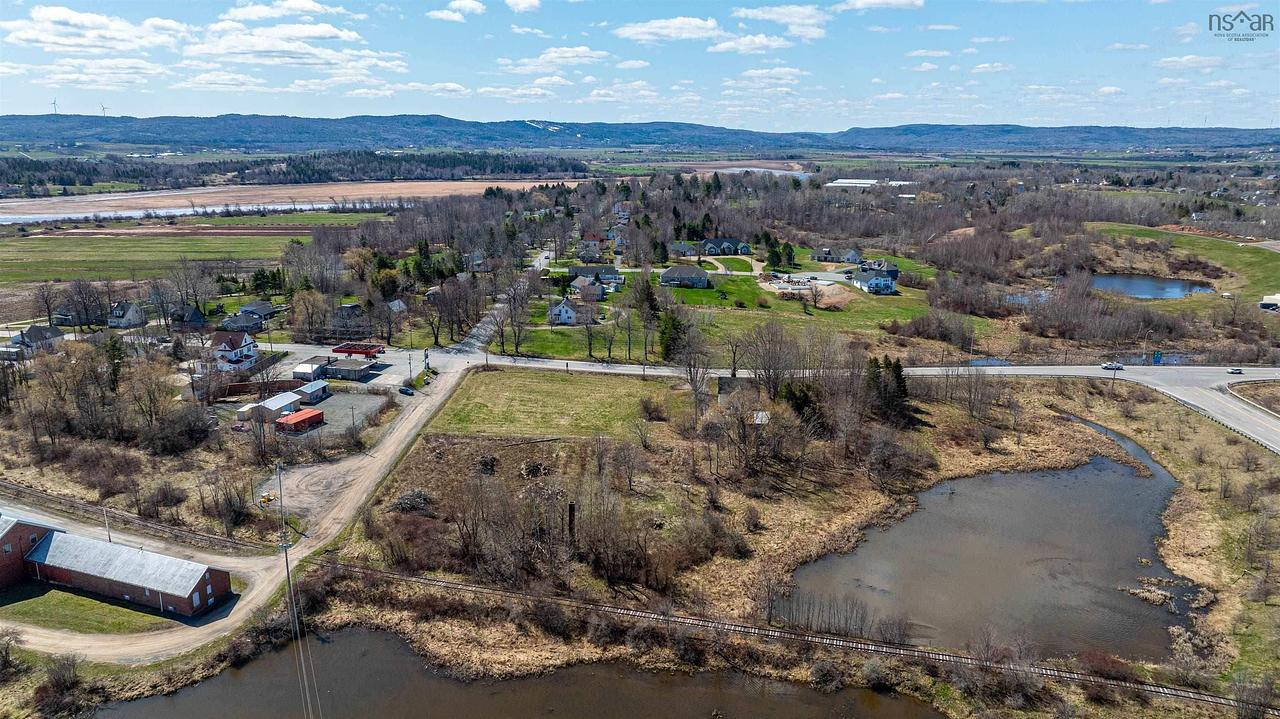 1981 Highway 1 Highway, Falmouth, NS
