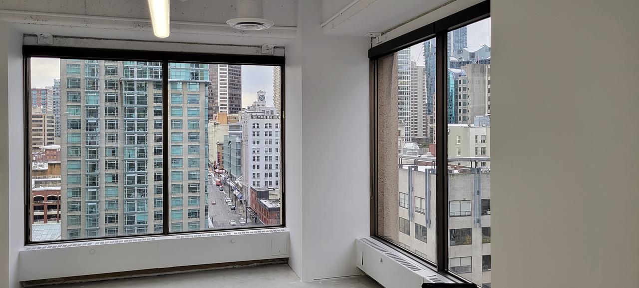 1000 - 555 West Hastings Street, Vancouver, BC