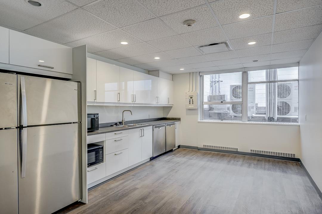 200 - 1205 Broad Street, Victoria, BC