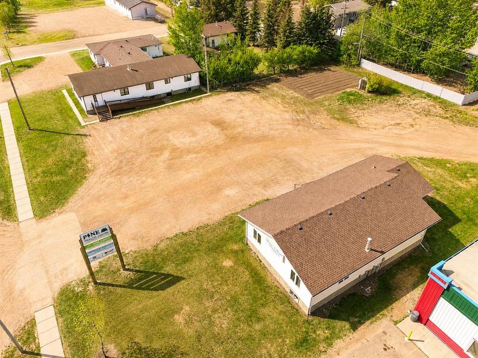 9606 100 Street, La Crête, AB