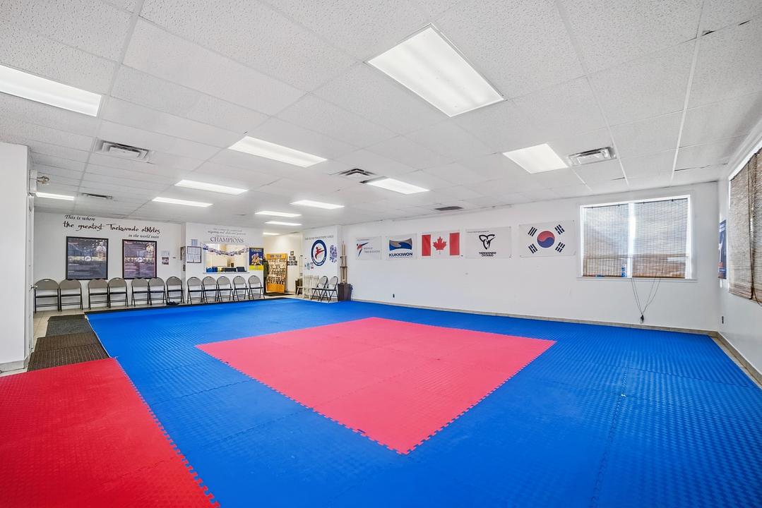 166 Highway 8, Hamilton, ON