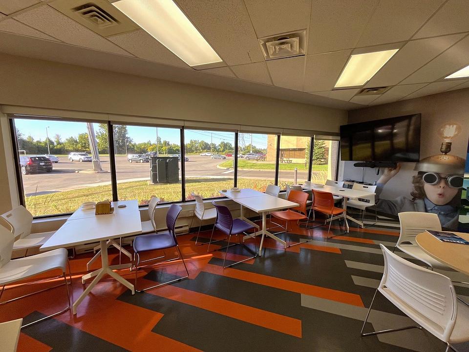 100 - 20 Colonnade Road, Ottawa, ON